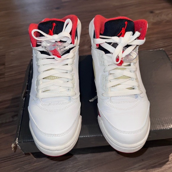 Air Jordan 5 Retro GS “Fire Red” 2006